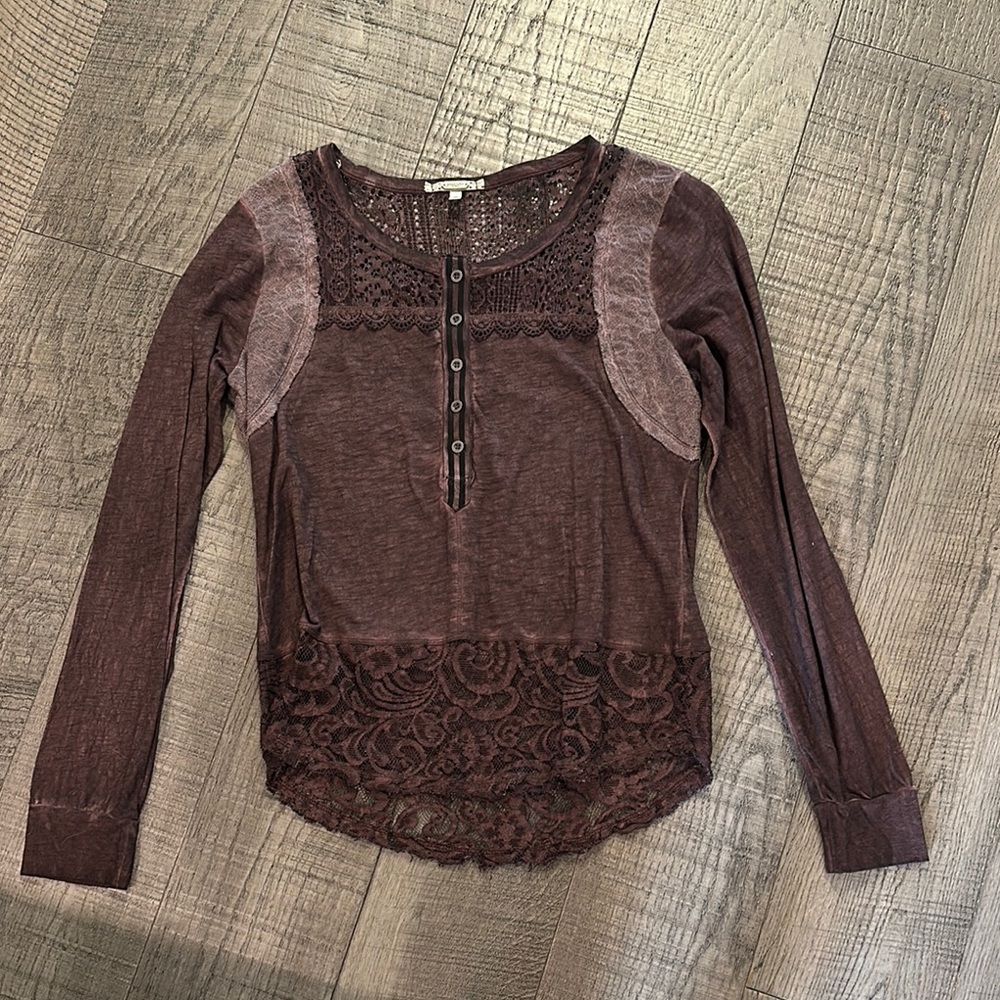 Gimmicks by BKE Brown Embellished Fitted Polo Blouse